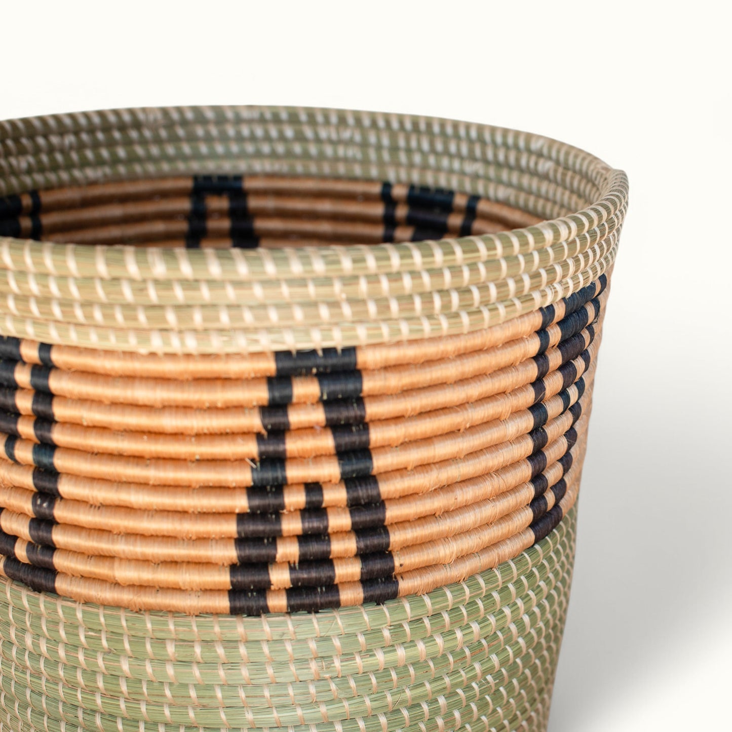 IDENTITY Basket Itana