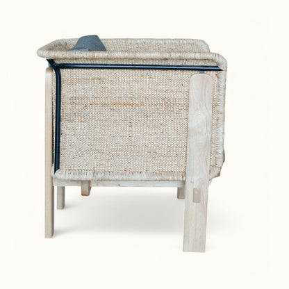 KAYONZA Lounge Chair