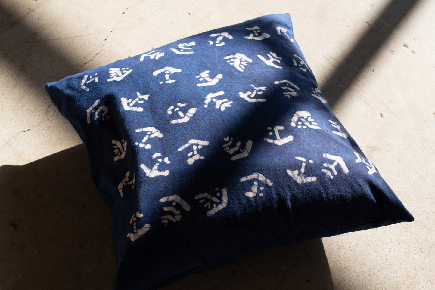 FOSSEY Pillows